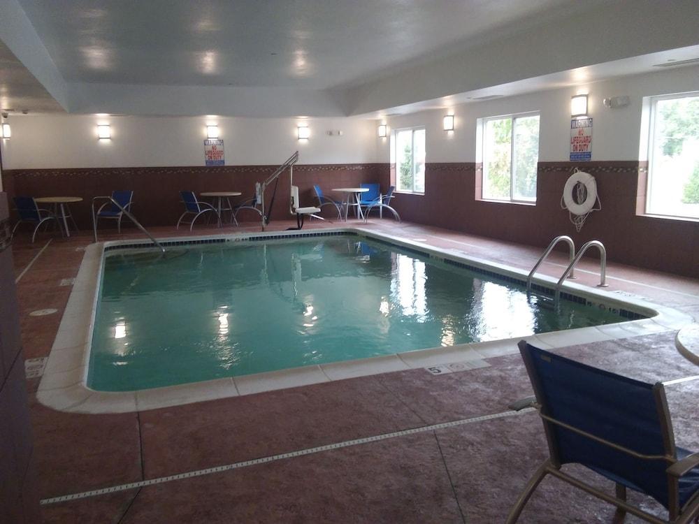 Holiday Inn Express Belle Vernon Kültér fotó